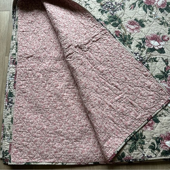 Pottery Barn Adelise Reversible Cotton Linen Floral Quilt Queen - Picture 9 of 14